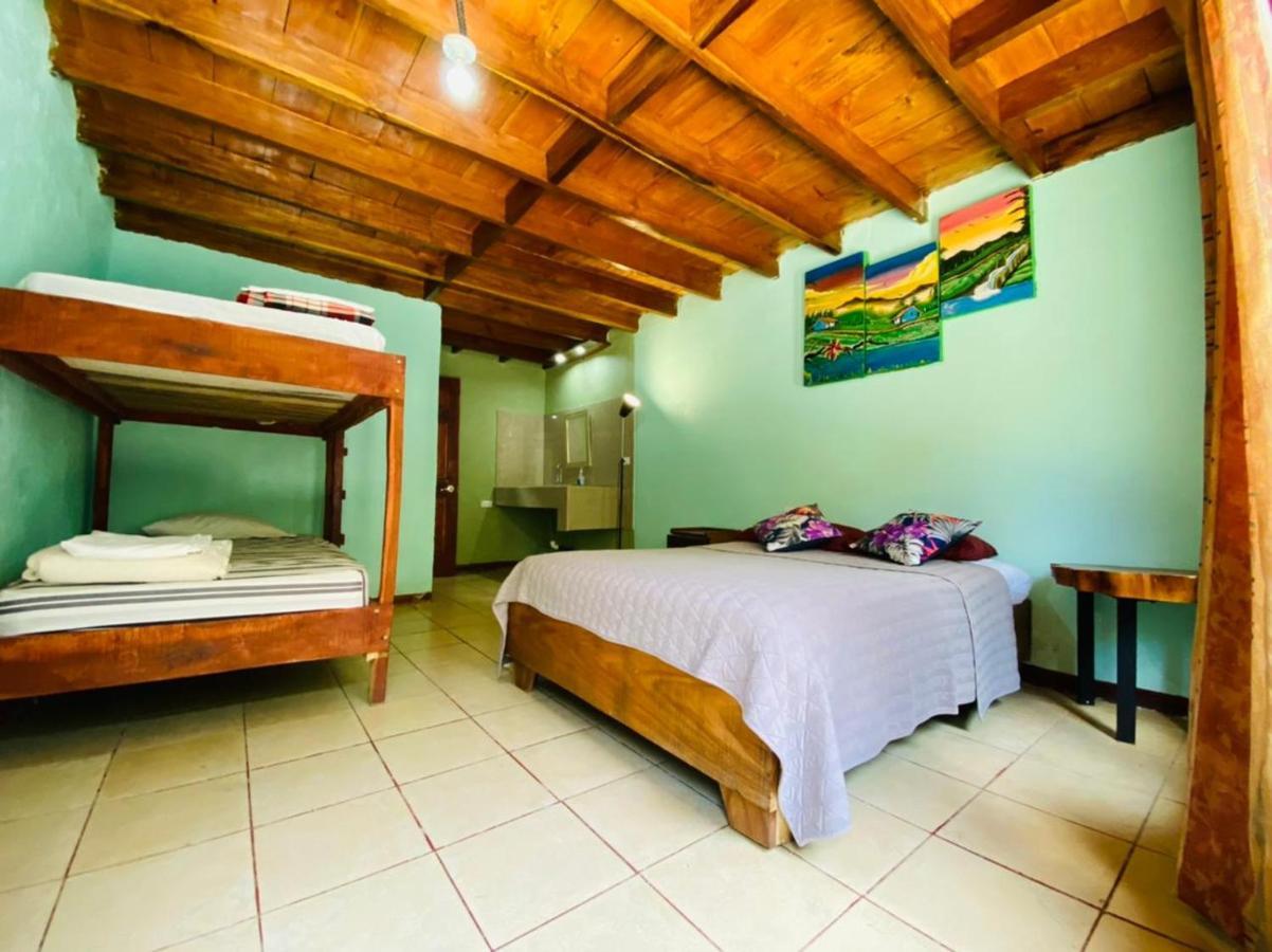 Hostel La Suerte Monteverde Exterior foto